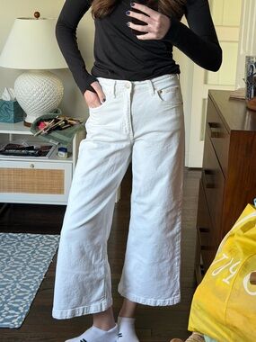 GAP White High-Rise Stride Ankle Jeans